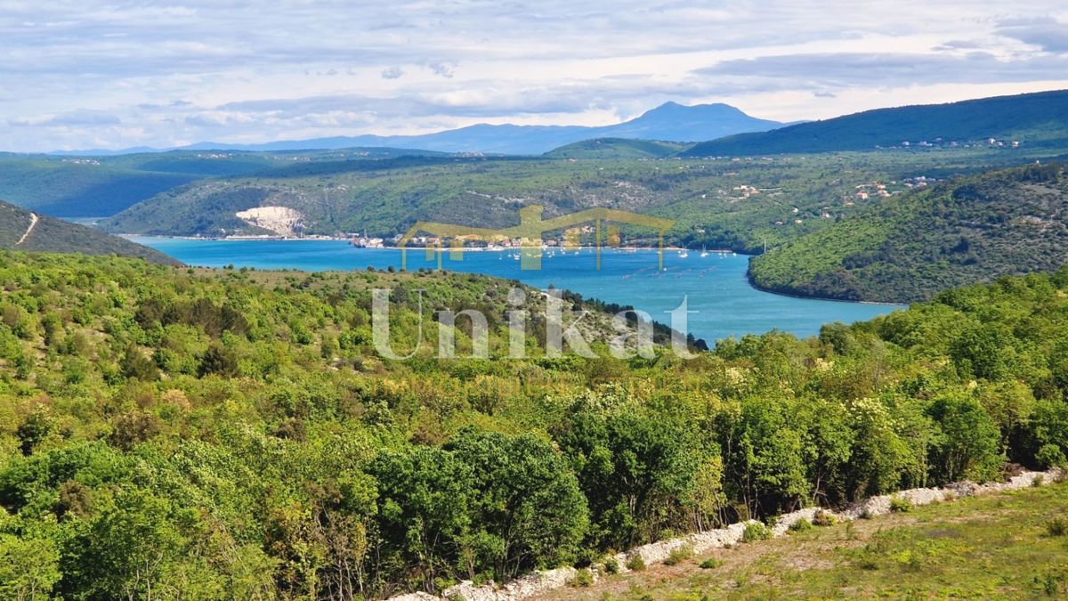 Čudovita vila z razgledom na morje v okolici Marčane